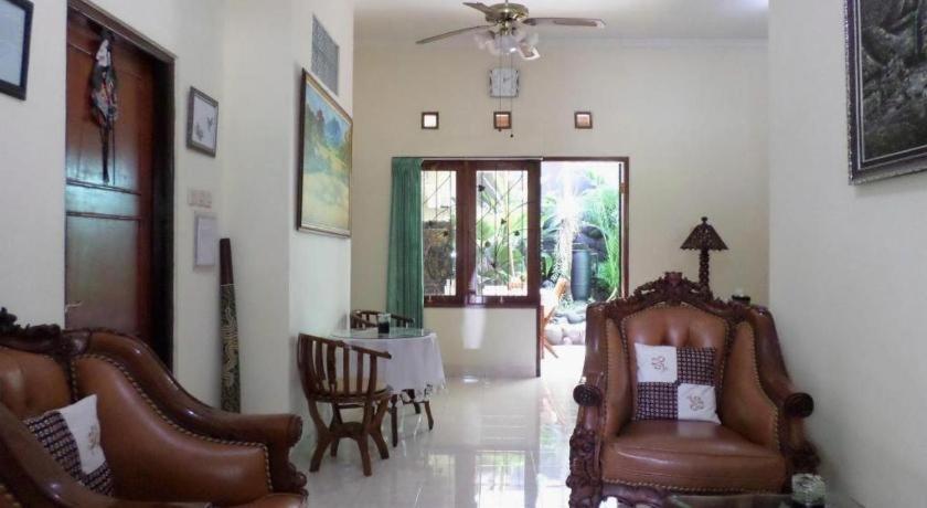 Alam Citra Bnb Mitra Reddoorz Gandok Exterior foto
