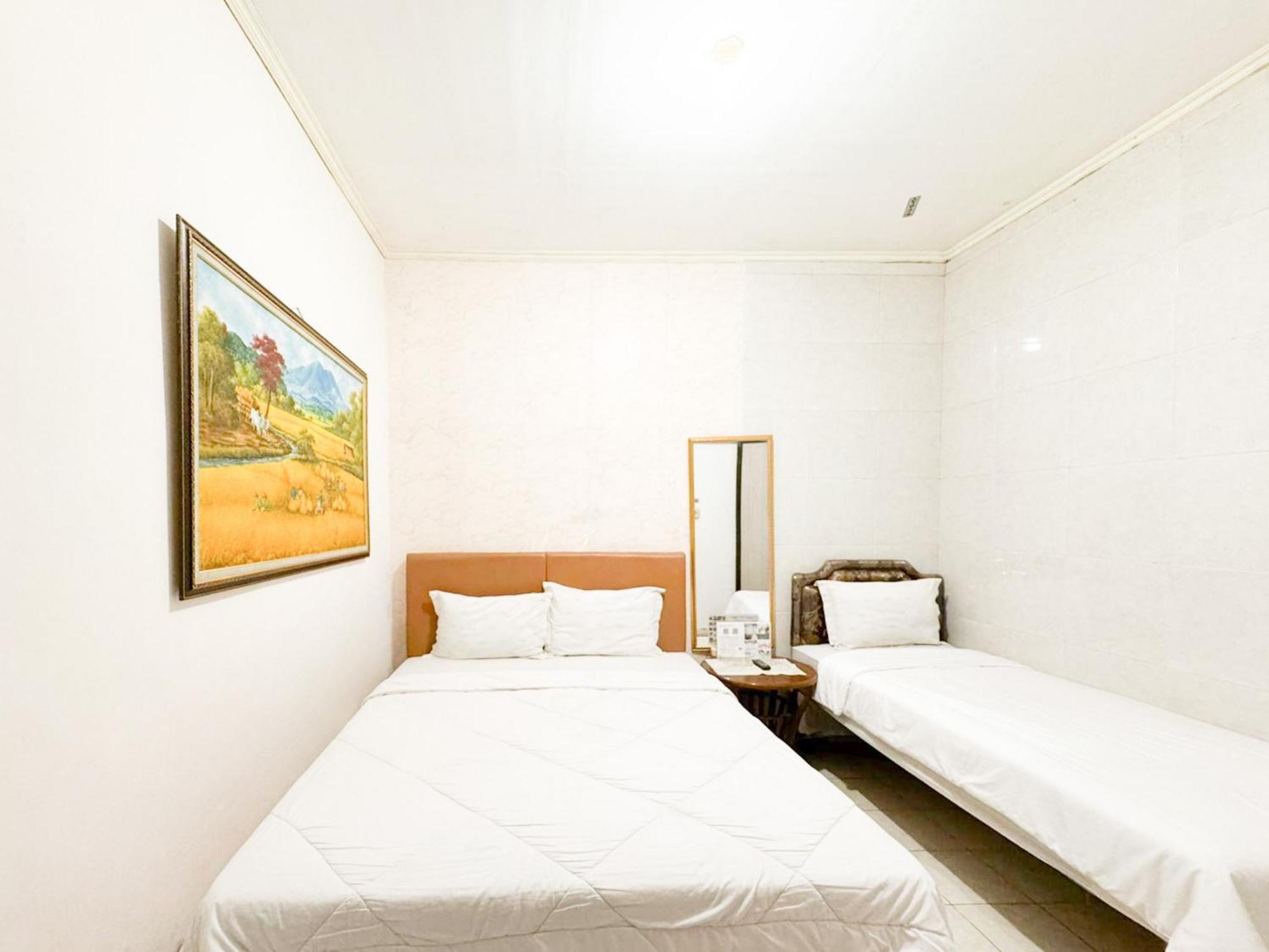 Alam Citra Bnb Mitra Reddoorz Gandok Exterior foto