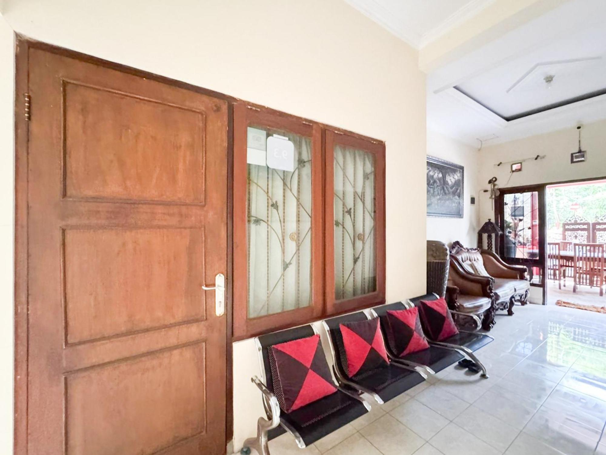 Alam Citra Bnb Mitra Reddoorz Gandok Exterior foto
